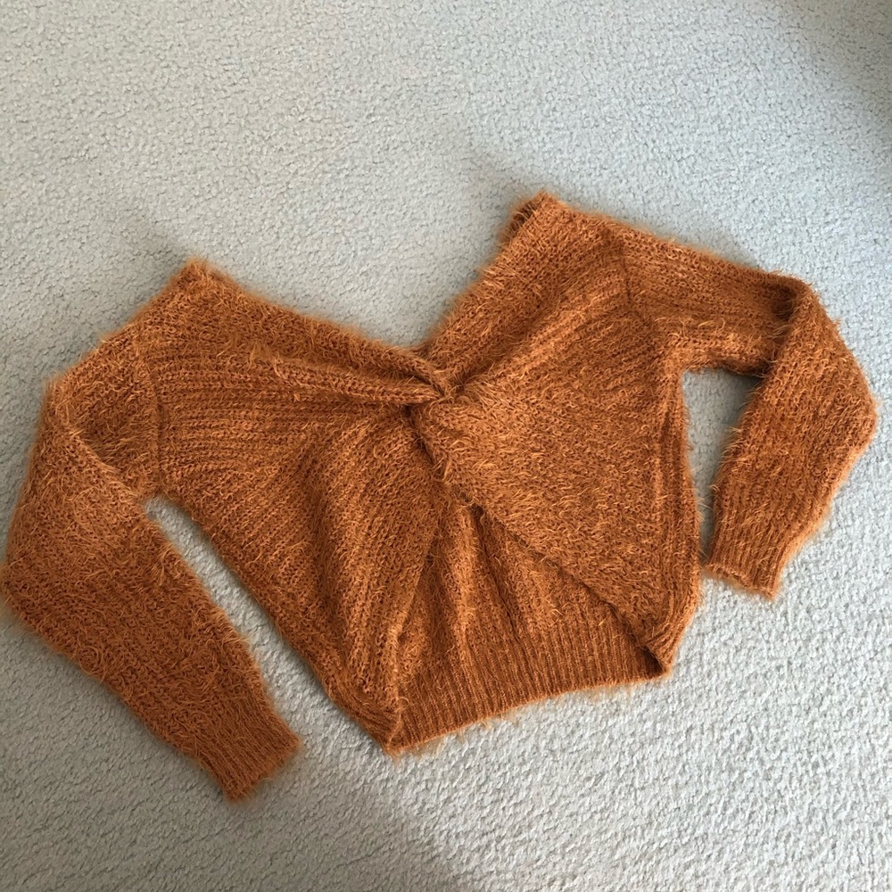 Fall Sweater 🍂 - Picture 4 of 6